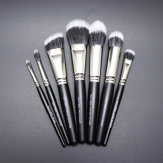 Nada's Signature Black Brush Set